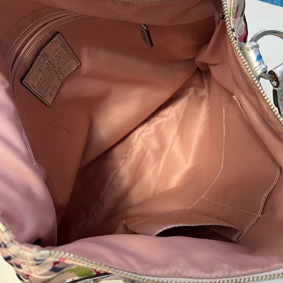 Vintage Coach Poppy Ikat Shoulder Bag - Picture 7 of 7